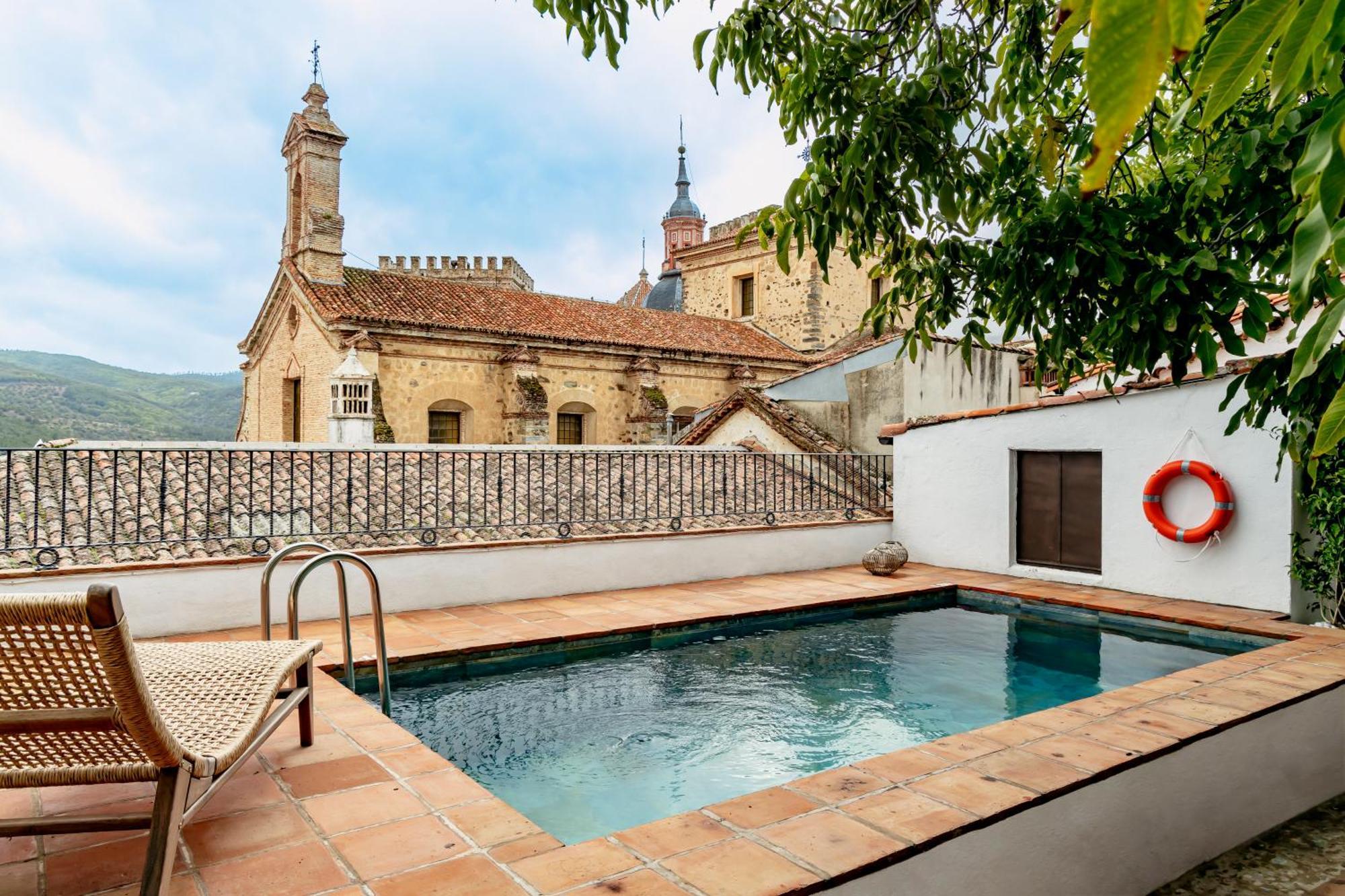 Apartamentos Turisticos El Patio Del Nogal グアダルペ エクステリア 写真