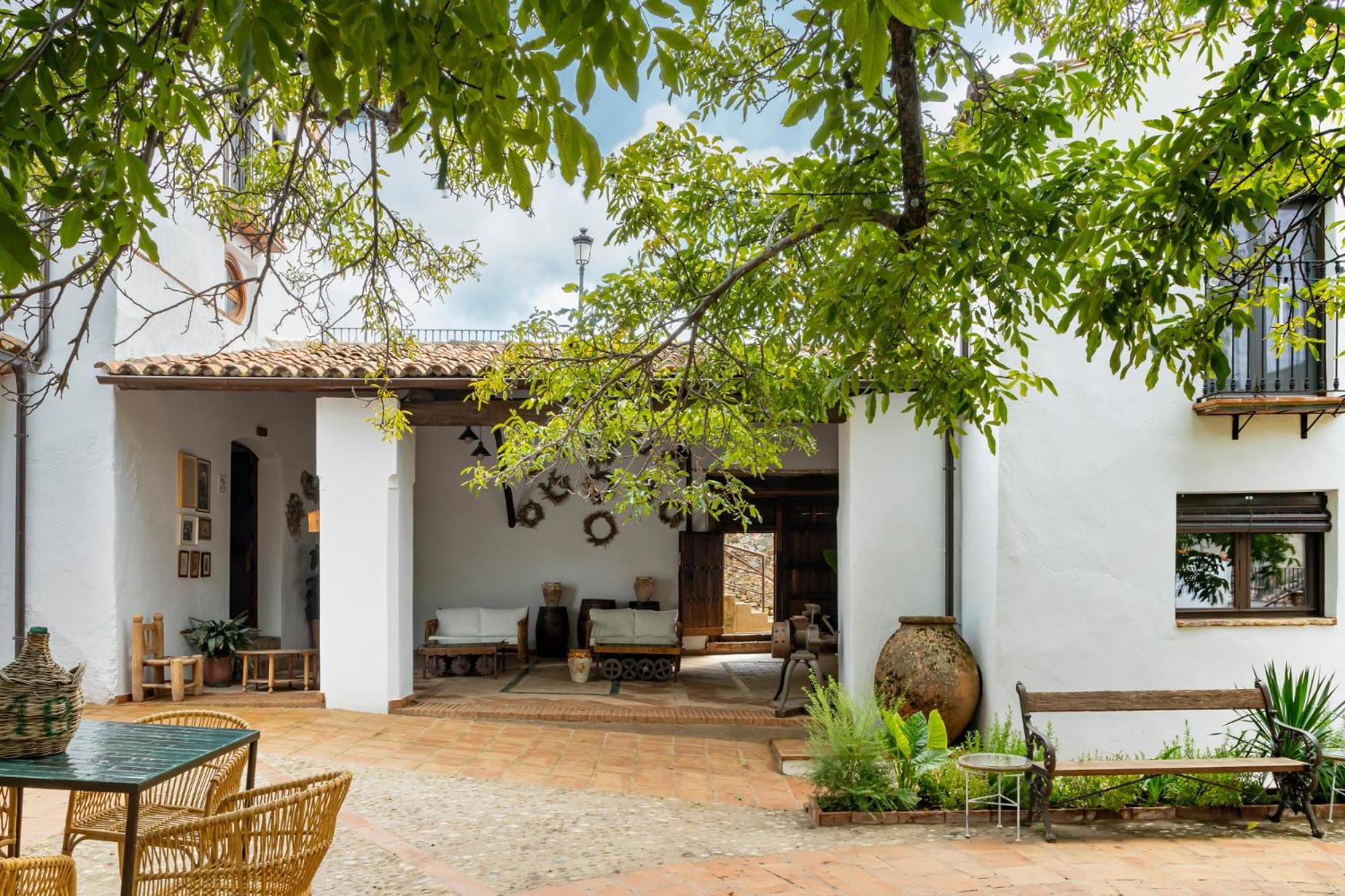 Apartamentos Turisticos El Patio Del Nogal グアダルペ エクステリア 写真