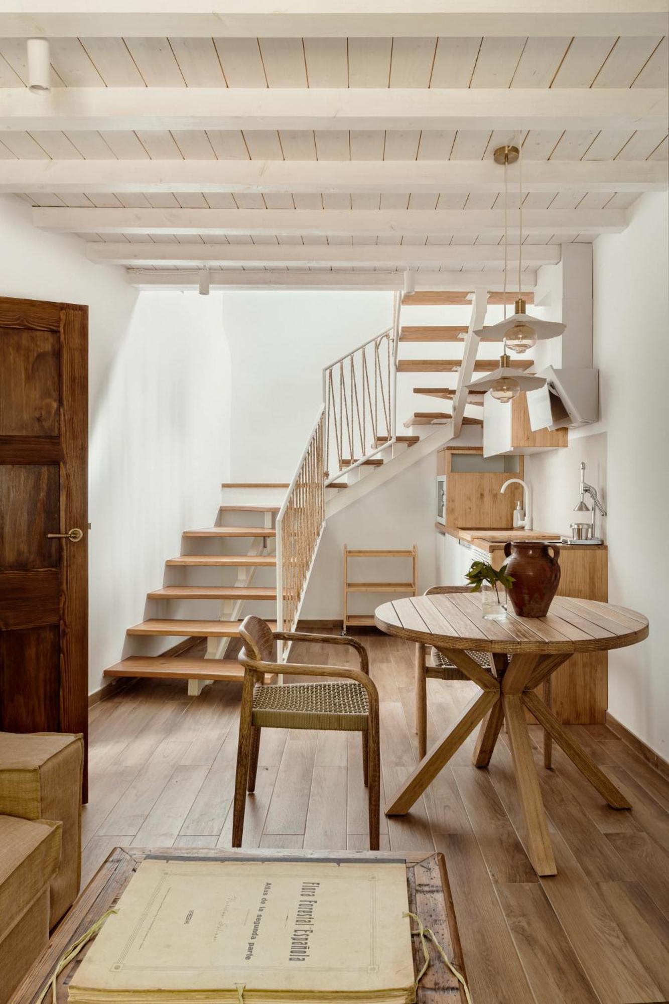 Apartamentos Turisticos El Patio Del Nogal グアダルペ エクステリア 写真