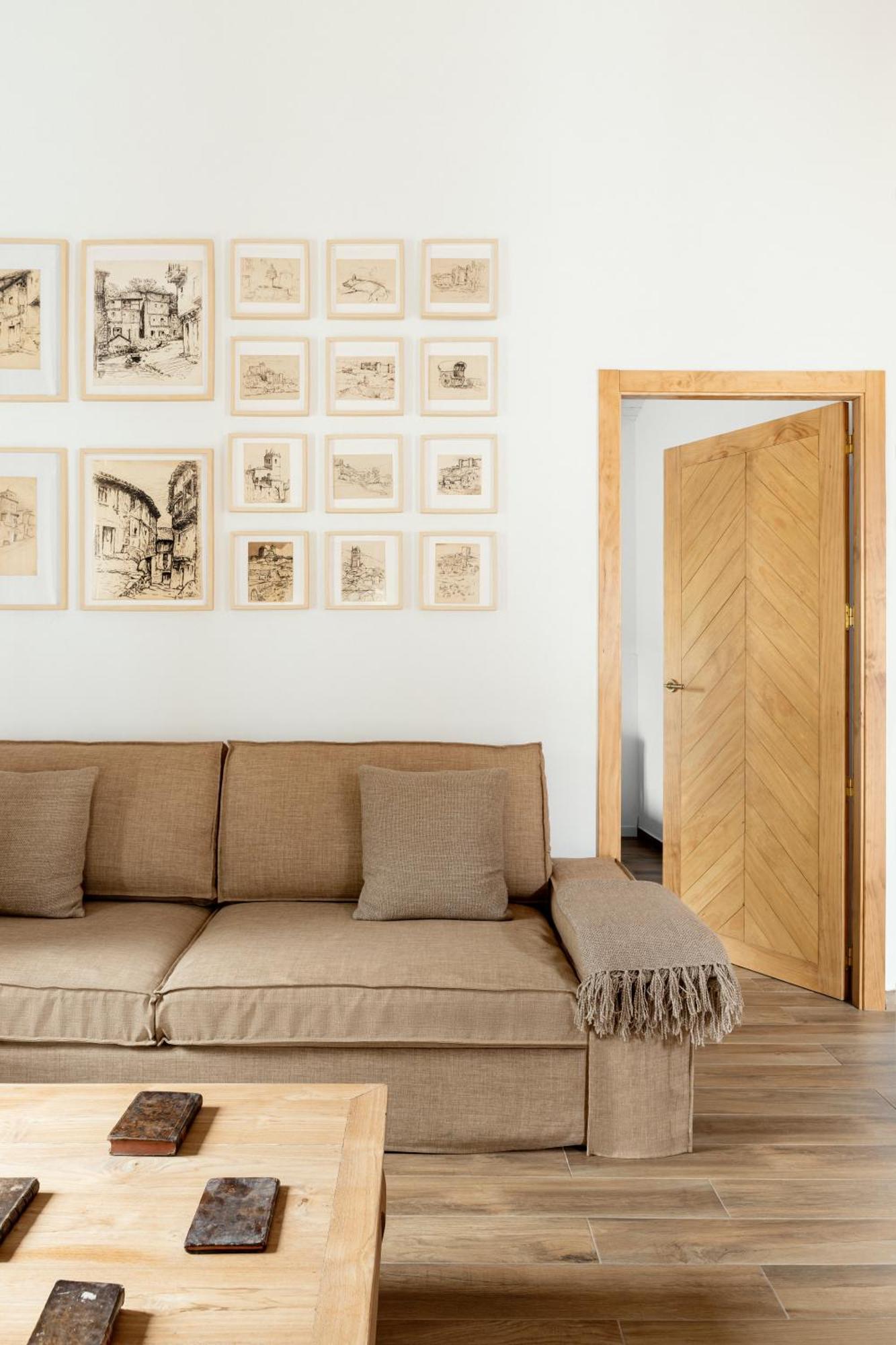 Apartamentos Turisticos El Patio Del Nogal グアダルペ エクステリア 写真