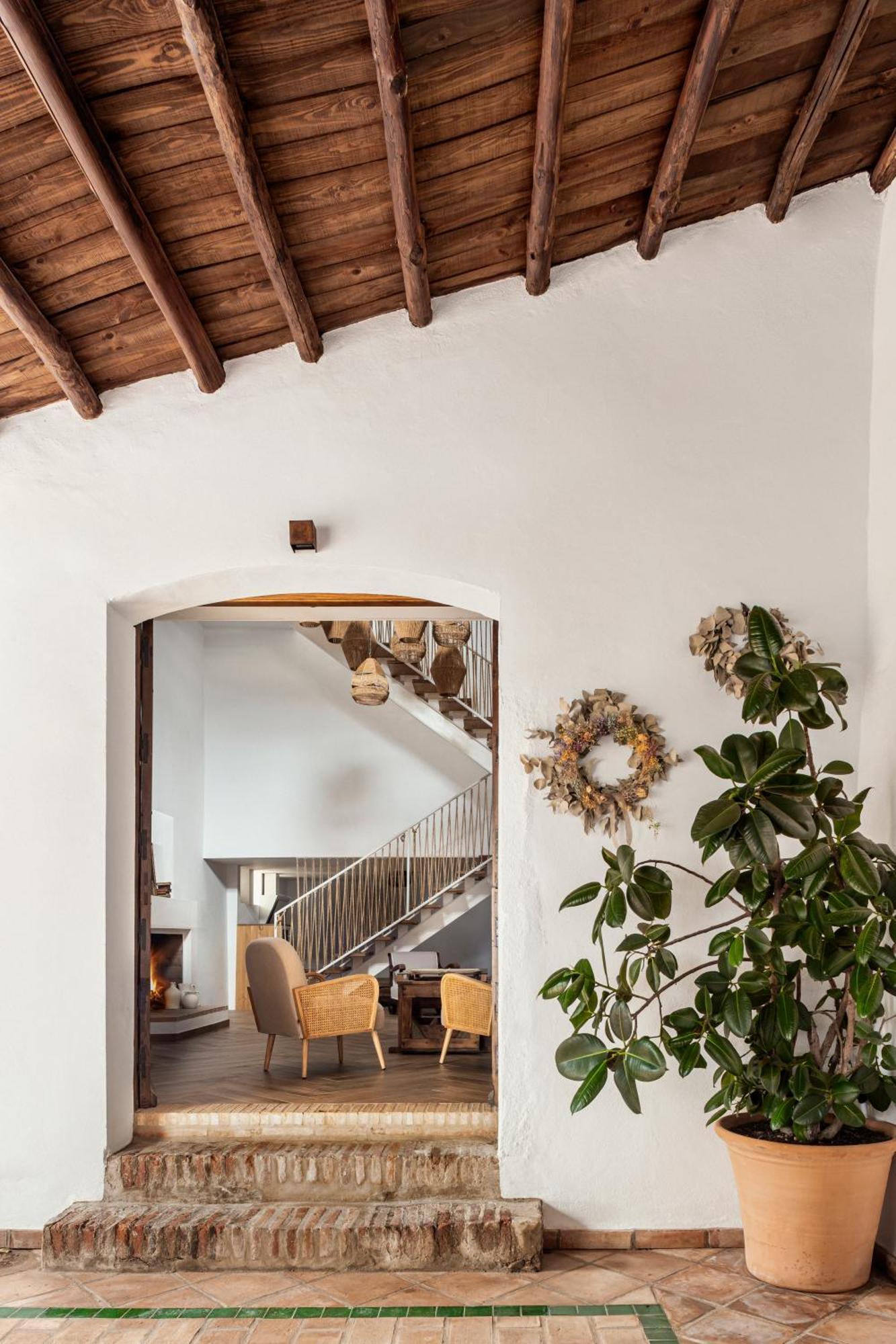 Apartamentos Turisticos El Patio Del Nogal グアダルペ エクステリア 写真
